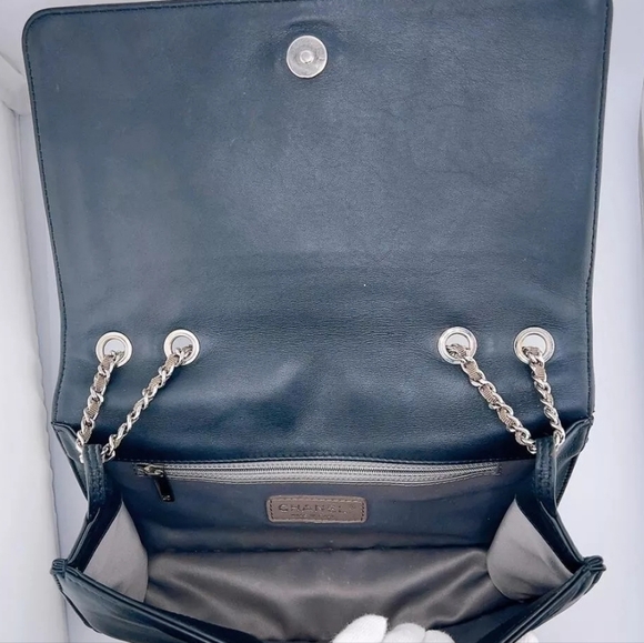 Rare Chanel Black Lipstick Crossbody Bag. ORIGINAL CHAIN - Picture 17 of 17